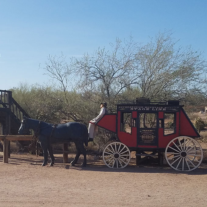 Wagon on Tour of Apache Trail