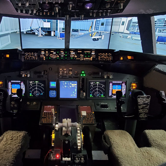 Boeing 737 Flight Simulator in Tampa Bay | Virgin Experience Gifts