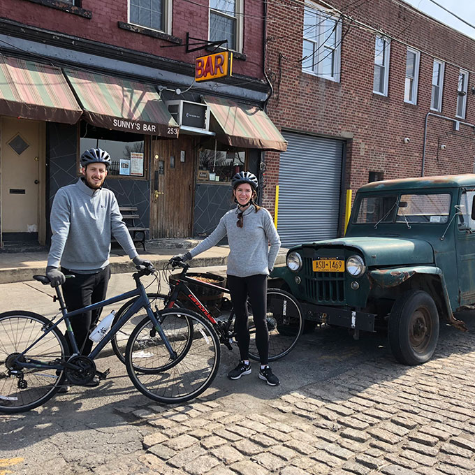 Couple on Brooklyn Bike Tour