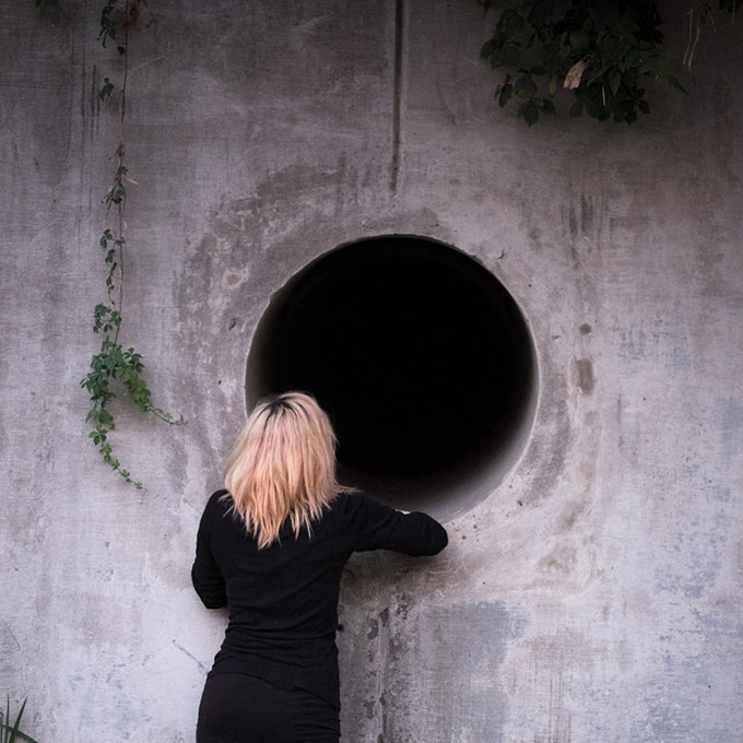 Looking into Hole