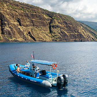 Snorkel Tour To Captain Cook Monument | Virgin Experience Gifts