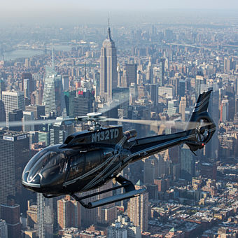 Deluxe New York Helicopter Tour in Manhattan, NY Deluxe New York Helicopter Tour in Manhattan, NY