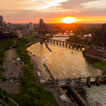 Minneapolis Sunset Airplane Tour Minneapolis Sunset Airplane Tour