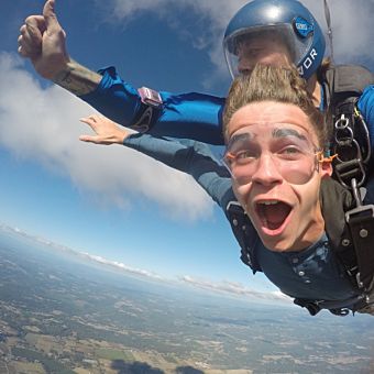 Tandem Skydiving near Portland Tandem Skydiving near Portland