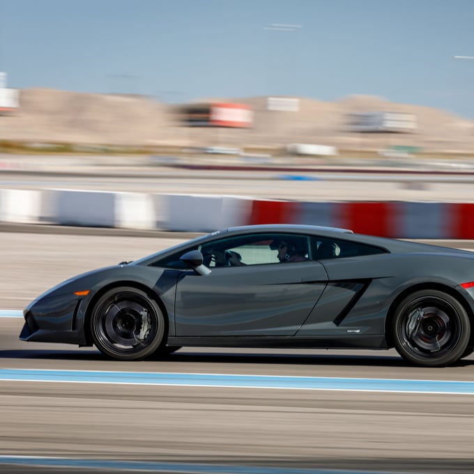 Drive a Lamborghini Gallardo in Las Vegas 
