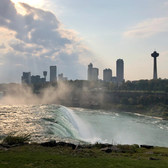 Experience the Canadian Side of Niagara Falls 