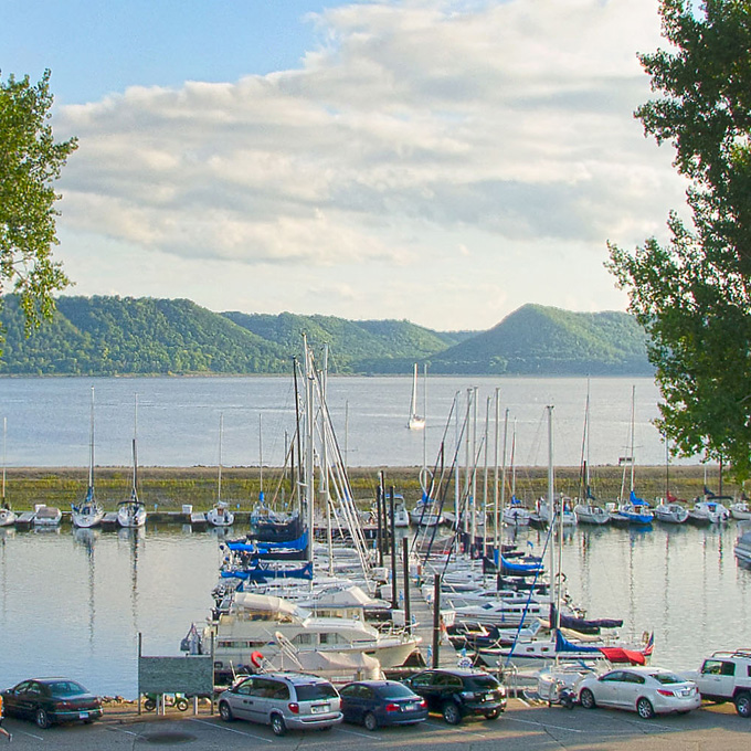 Lake Pepin Sailing Cruise in Wisconsin Virgin Experience Gifts